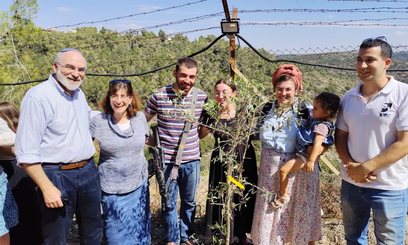 לזכר חללי היישוב: מצפה הגיבורים נחנך בקרני שומרון