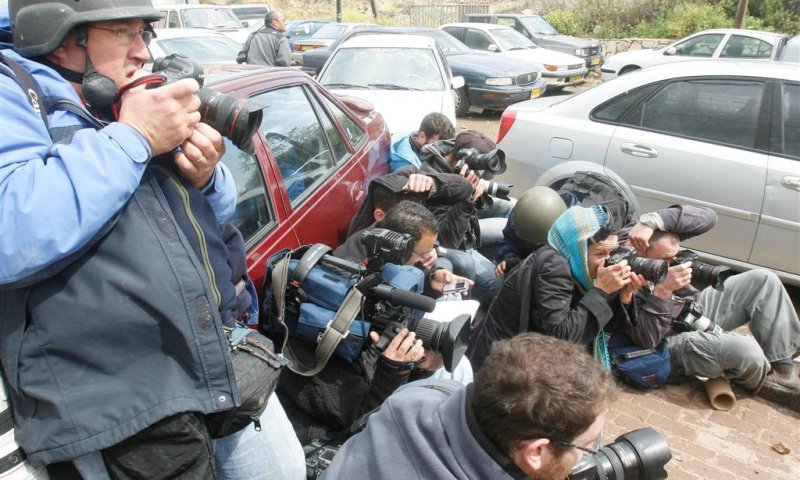הרב שרלו: התקשורת מאבדת את עצמה לדעת