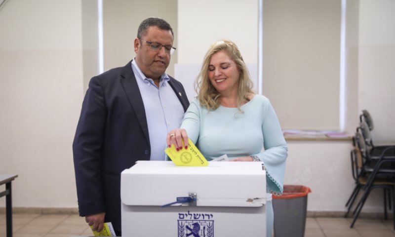 הבית היהודי בירושלים תומך במשה ליאון