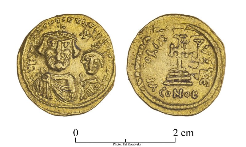 אוצר ביזנטי בלב המדבר: מטבעות וטבעת זהב נחשפו בחורבת הורקניה