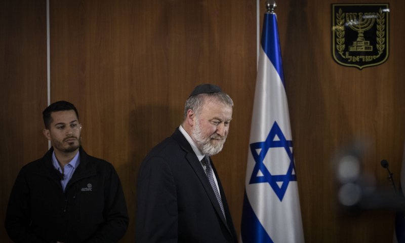 הפרקליטות: חקירות נתניהו אושרו על ידי מנדלבליט