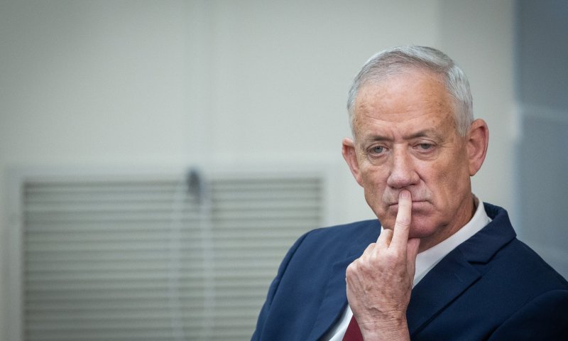 גנץ: "ההחלטה של נתניהו היא כשל מנהיגותי"