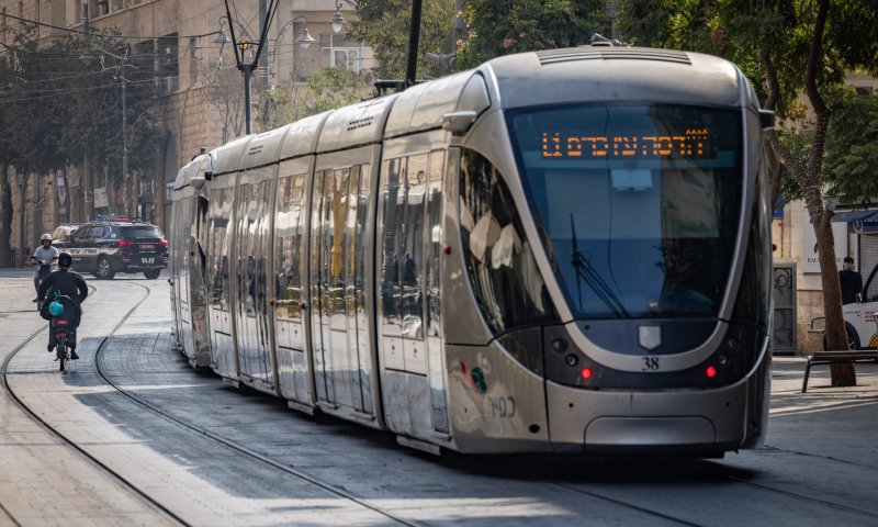 אחרי ההשבתה: הרכבת הקלה חזרה לפעילות מלאה