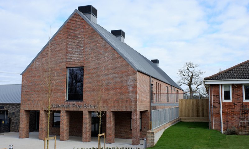 "בדרך לנורמליות": בריטניה החלה לצאת מהסגר