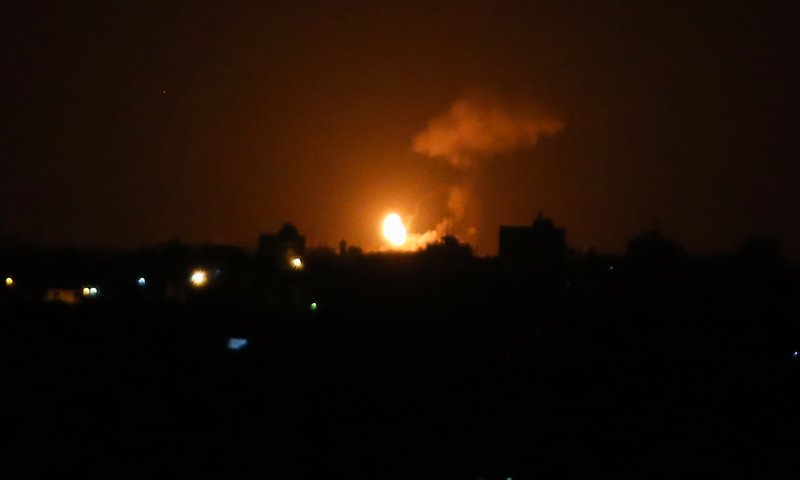 טנקים תקפו עמדות צבאיות של חמאס בתגובה לבלוני נפץ