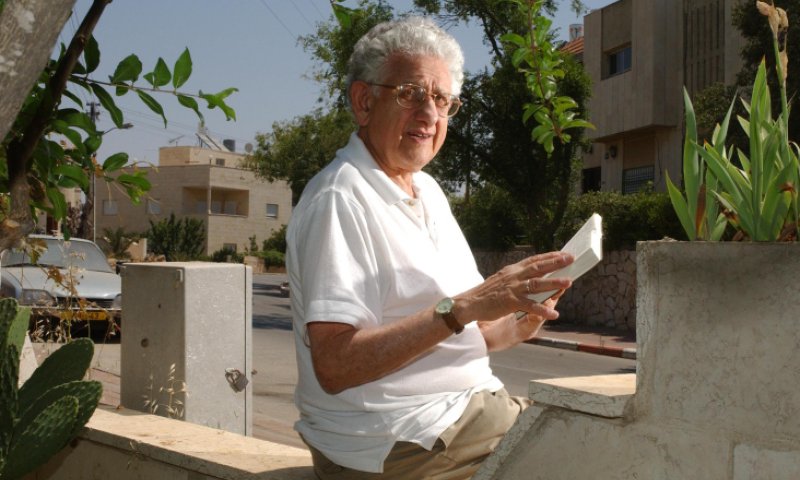 בעז העצני לסרוגים: "אבי היה מגדלור של הימין בארץ"