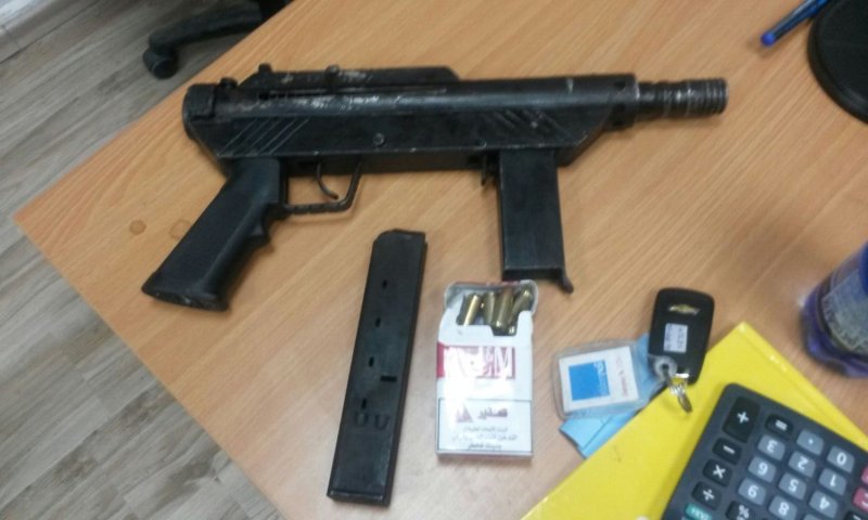 סוכן סמוי תפס נשק וסמים בלב מאה שערים