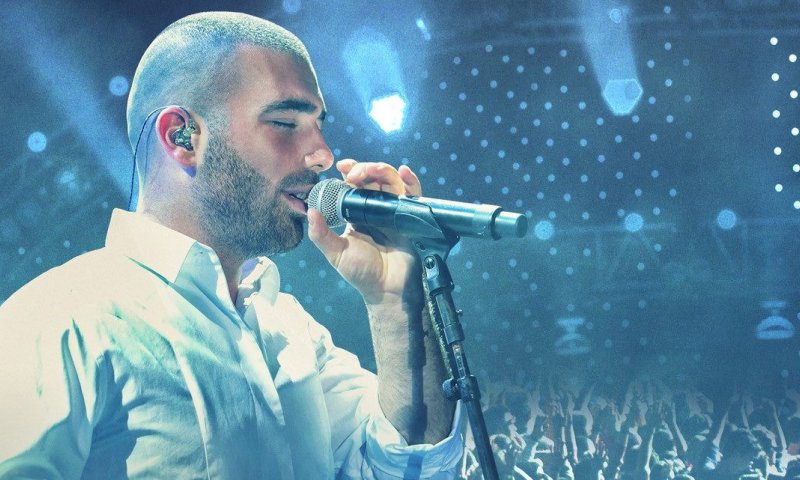 משוגע: תוך שעה עומר אדם שבר שיא מכירות