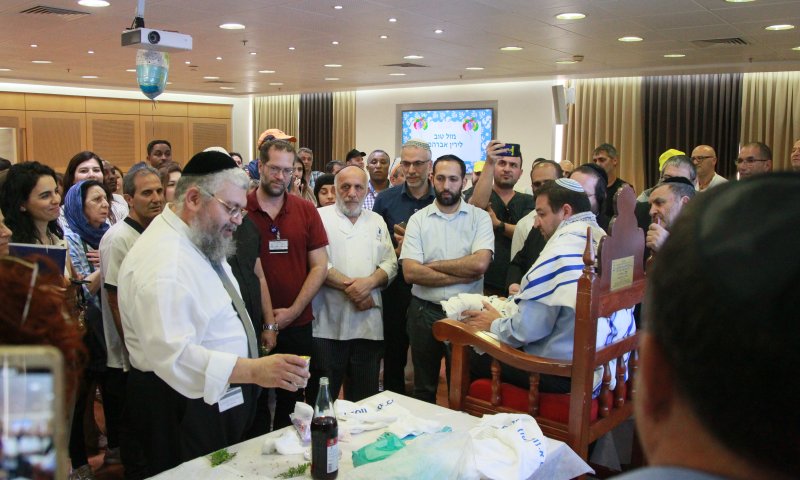 מרגש: ברית המילה הייחודי של בית החולים וולפסון