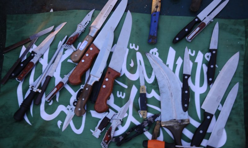 סוכלה הברחת זיקוקים ונשק קר למזרח ירושלים