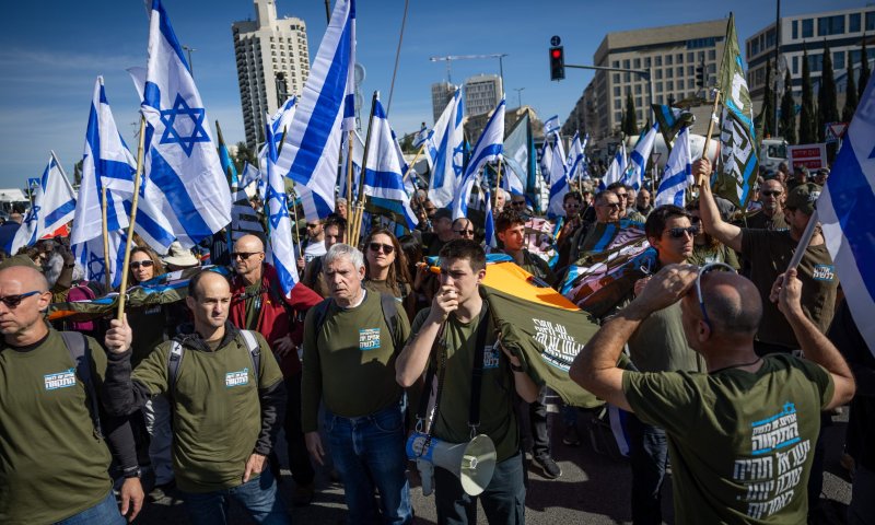 'אחים לנשק' עתרו לבג"ץ: "ניפגש בבית משפט"