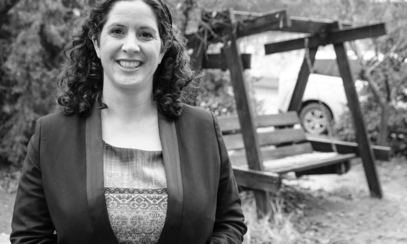 העיתונאית הסרוגה עוזבת את ידיעות אחרונות