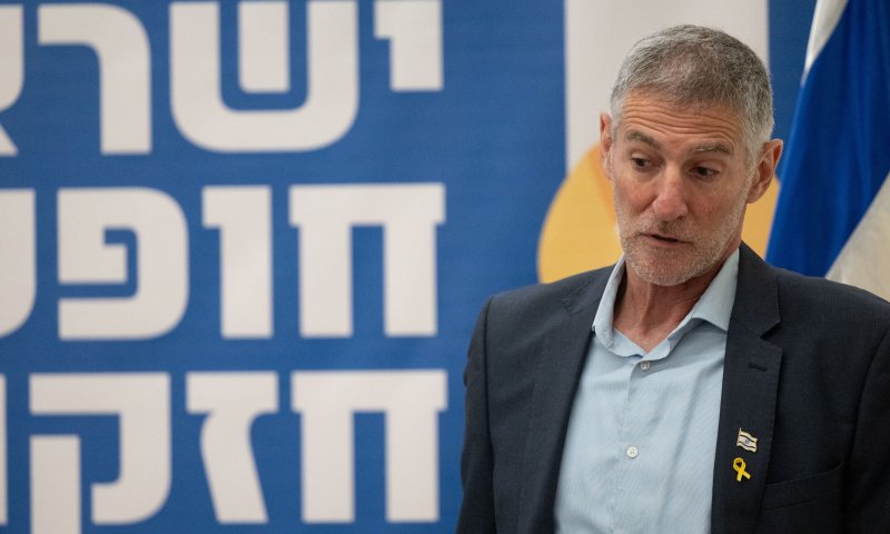 יאיר גולן לראשי אופוזיציה: לקיים פגישה דחופה על הפלת הממשלה'