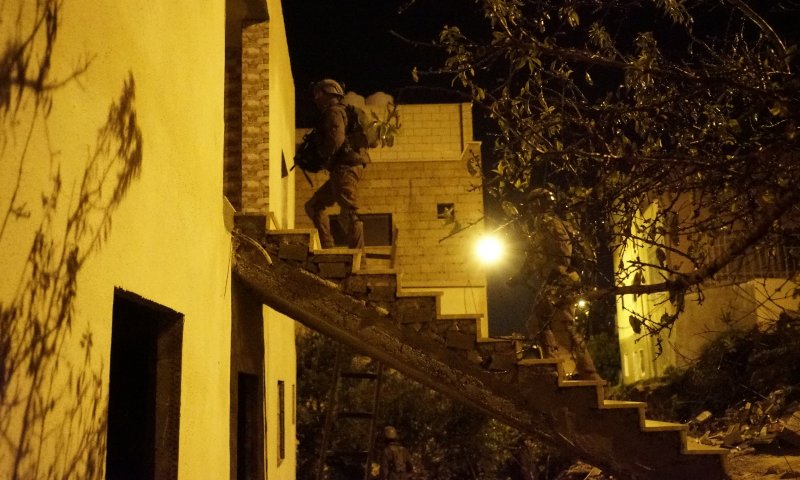 תיעוד: המצוד אחר המחבל מגבעת אסף. צפו