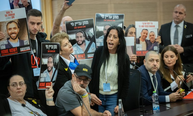 אחרי הסאגה: אוחנה הזמין את עינב צנגאוקר לפגישה&nbsp;בלשכתו