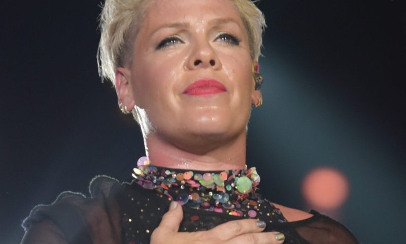 הזמרת היהודייה נגד ההחלטה ללמד תנ"ך בארה"ב