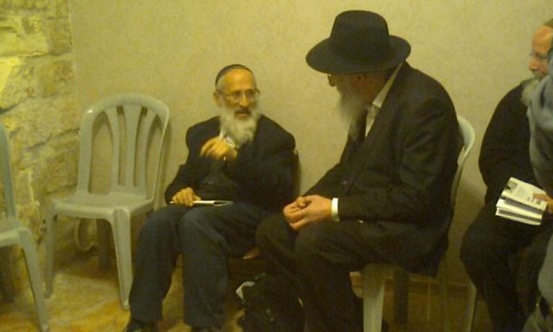 הרב טאו והרב אבינר במכתב משותף