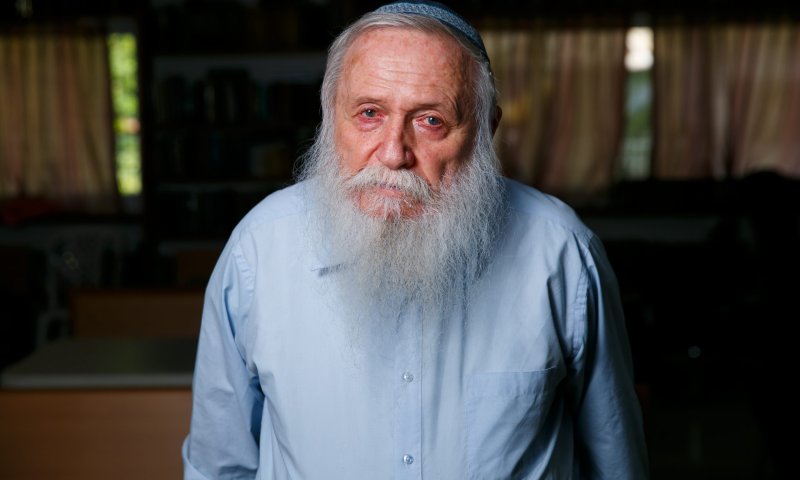 הרב שהאיר את חיי העולם // אהרון גרנות