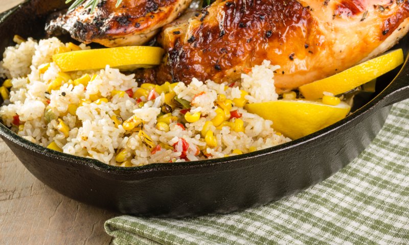 הבשר חוזר: מתכון לקדרת עוף ואורז בסמטי