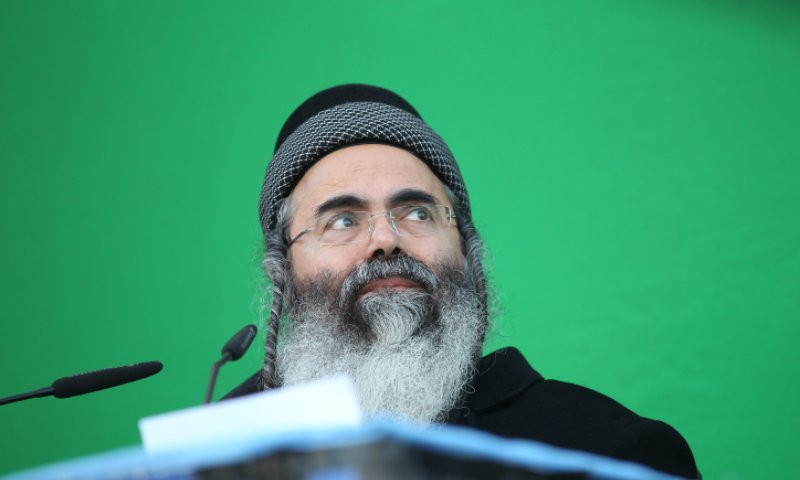 בגלל האפיפיור: מתקפה על הרבנים הראשיים