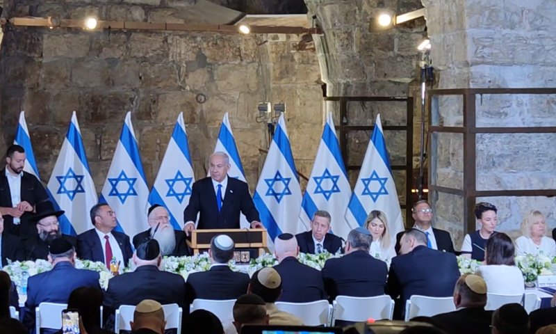 נתניהו: נשווה בין ילד חרדי וחילוני, גנץ: השווה גם ליבה