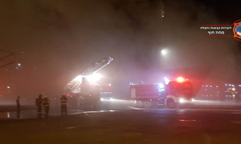 שריפת ענק באנייה העוגנת במפרץ חיפה