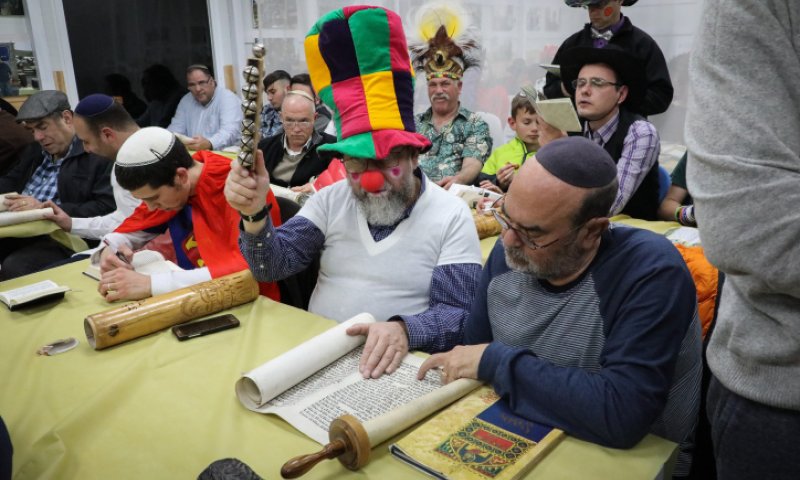 עיר ראשונה הודיעה: חל איסור להתקהל לקריאת מגילה