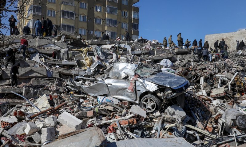 6 הרוגים ומאות פצועים ברעידת האדמה בטורקיה