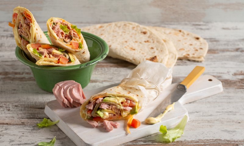 לקראת תשעת הימים: מתכון לטונה עטופה בטורטייה