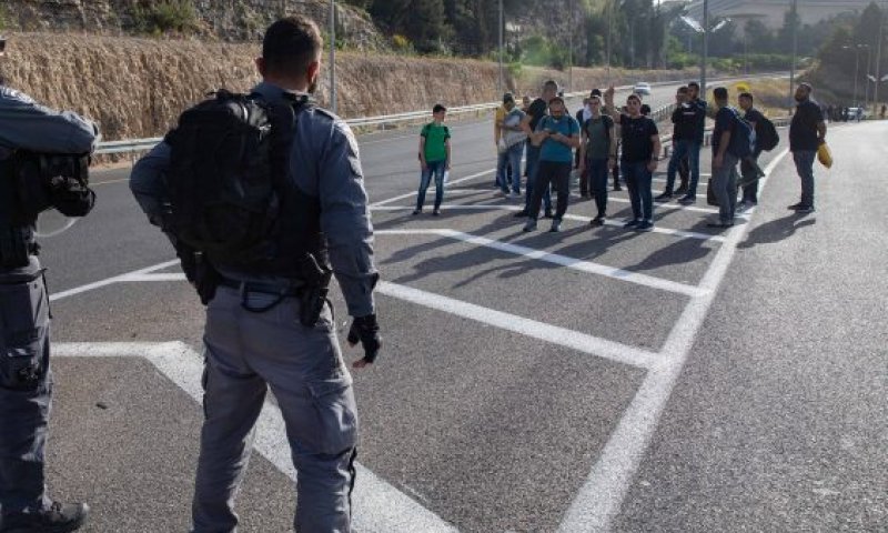 מאבטח הותקף באבנים בידי המון ערבי &ndash; איש לא נעצר