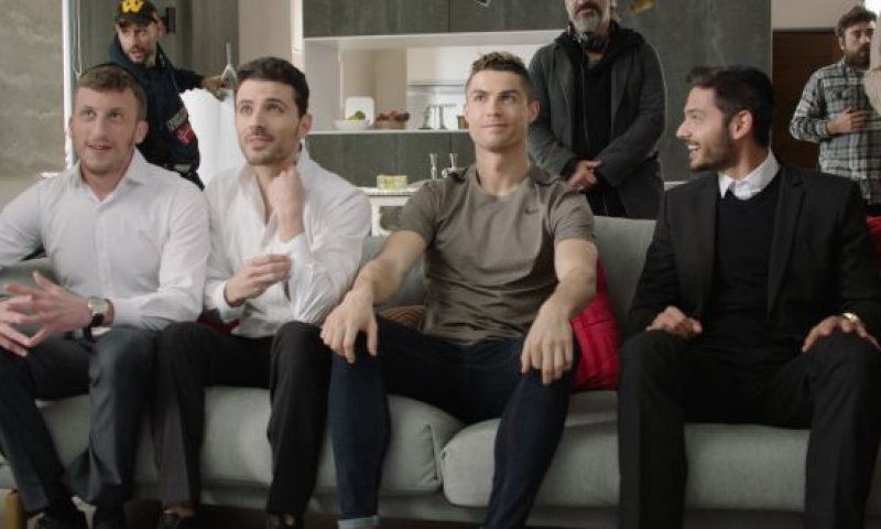 לאחר 12 שנה: הוט מחליפה את הסמל שלה