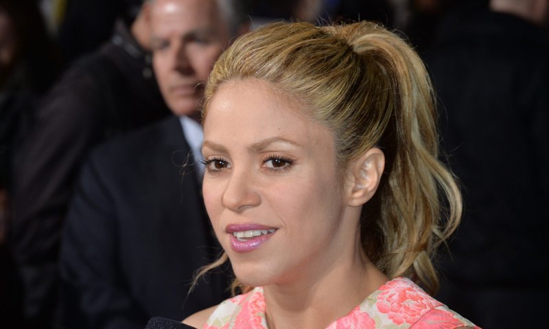 מרגש: הילדים של שאקירה מנגנים ושרים איתה &bull; צפו