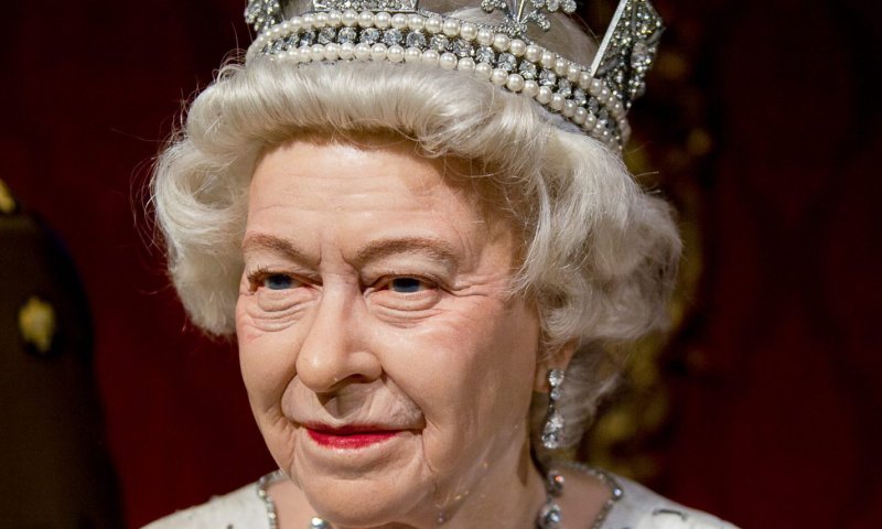 איך הגופה של המלכה אליזבת נשמרת ללא קירור?