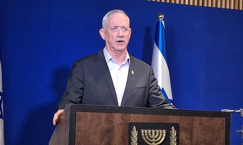 גנץ מפרגן לסמוטריץ': 'משמיע לא מעט&nbsp;דברי&nbsp;טעם'