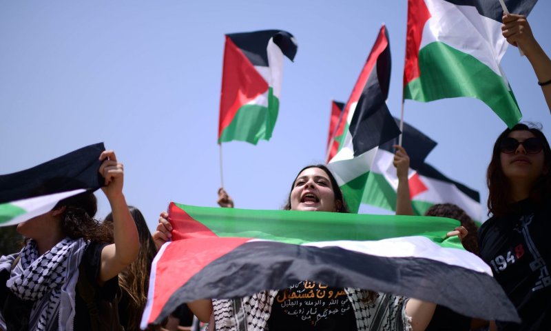 הסטודנטים ילכו לכלא? השרים ידונו בחוק האוסר הנפת דגלי פלסטין