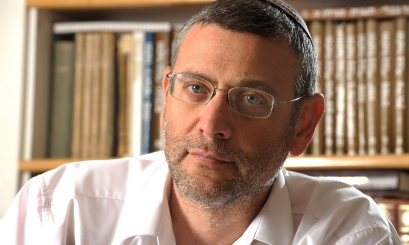 הרב בני לאו מטעה גם פסיכולוגית וגם הלכתית