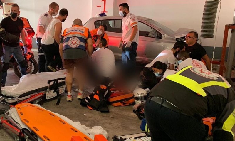 תאונה קטלנית בחולון: 2 הרוגים ופצוע ברכב