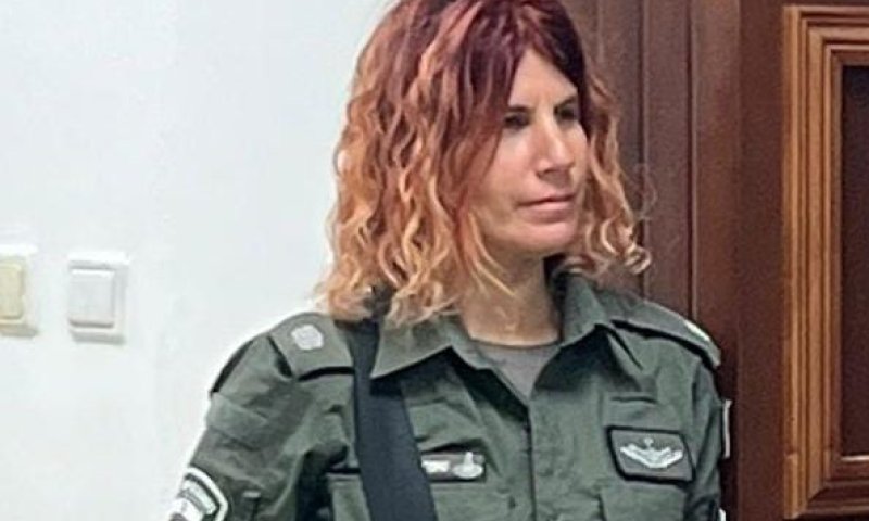 הלוחמת הסרוגה, אם ל-10 שהצילה מאות אנשים