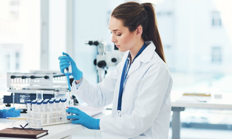 היד הנכונה לחיסון: גלו איך למקסם את ההגנה החיסונית שלכם