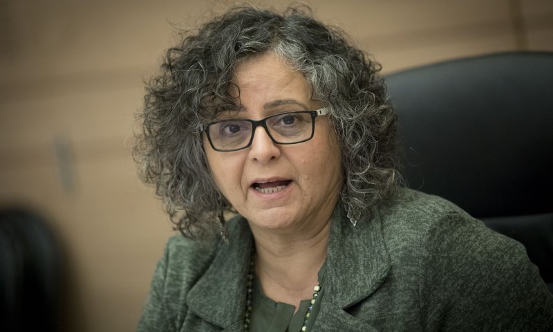 עימות חריף בוועדה: "בוגדת, תעופי לעזה"