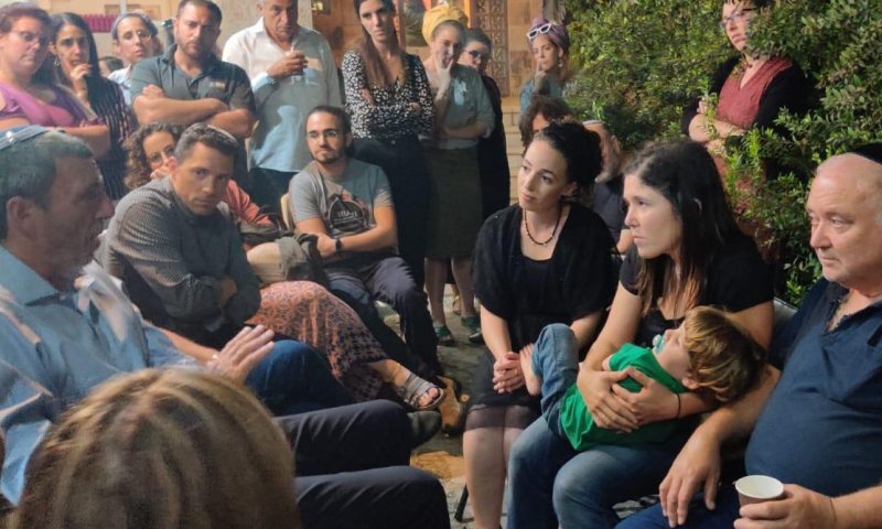 שר החינוך בניחום משפחת סלה: "טלטלה של הנפש"