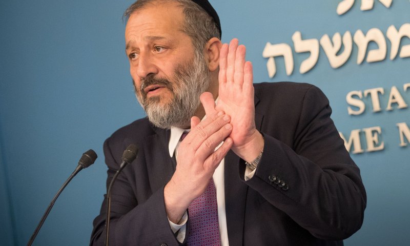 דרעי נגד היוזמה של נתניהו: "שקודם ידאג לליכוד"