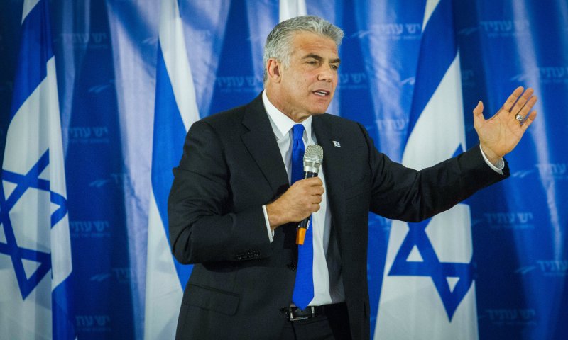 לפיד על חוק ההמלצות: "מהפאניקה יצאה האמת"