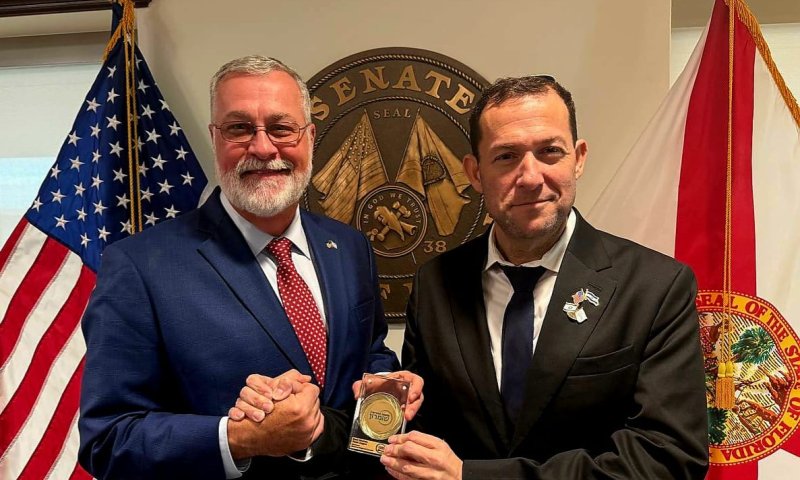 נשיא הסנאט בפלורידה התרגש: "תומכים באופן מוחלט בעם היהודי"