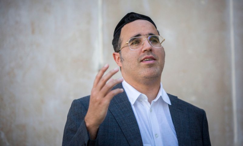 "המוח לא מאמין" | התואר החדש של יעקב שוואקי