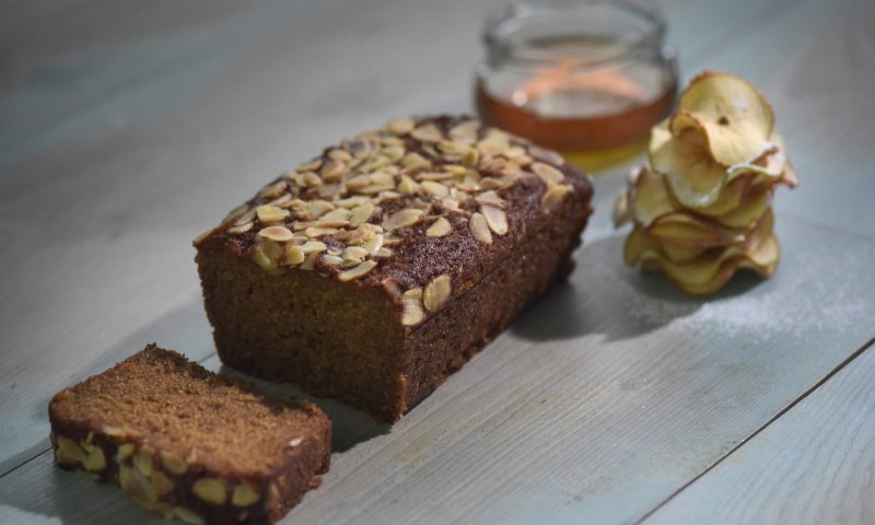 לראש השנה: מתכון קל לעוגת דבש מפתיעה