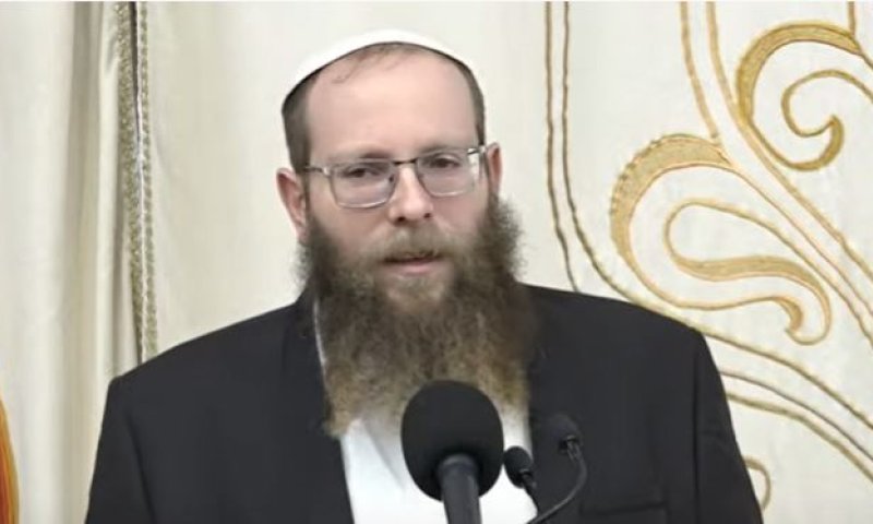 צפו: הרב שמואל אליהו בשיעור משותף עם בנו