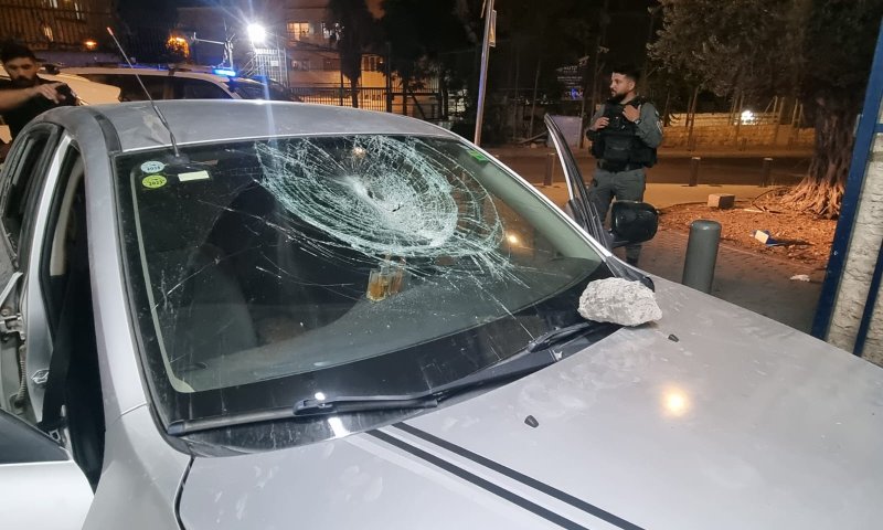 כלתו של סגן ראש העיר הסרוג נפצעה בפיגוע אבנים