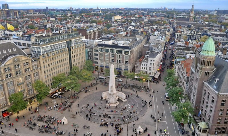 אירוע דקירה בהולנד: 5 פצועים במרכז אמסטרדם, התוקף נעצר