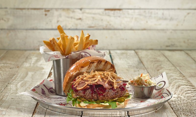 כשהקטשופ עושה עוול להמבורגר | ביקורת מסעדה